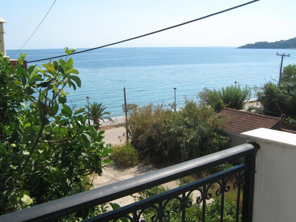 Hotel Friderica House à Poros  Chambre photo