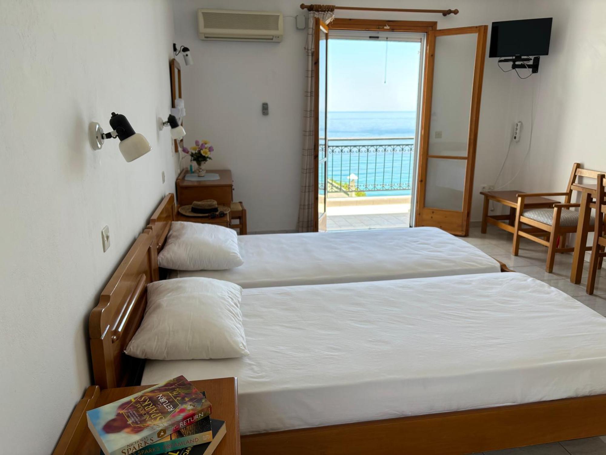 Hotel Friderica House à Poros  Extérieur photo