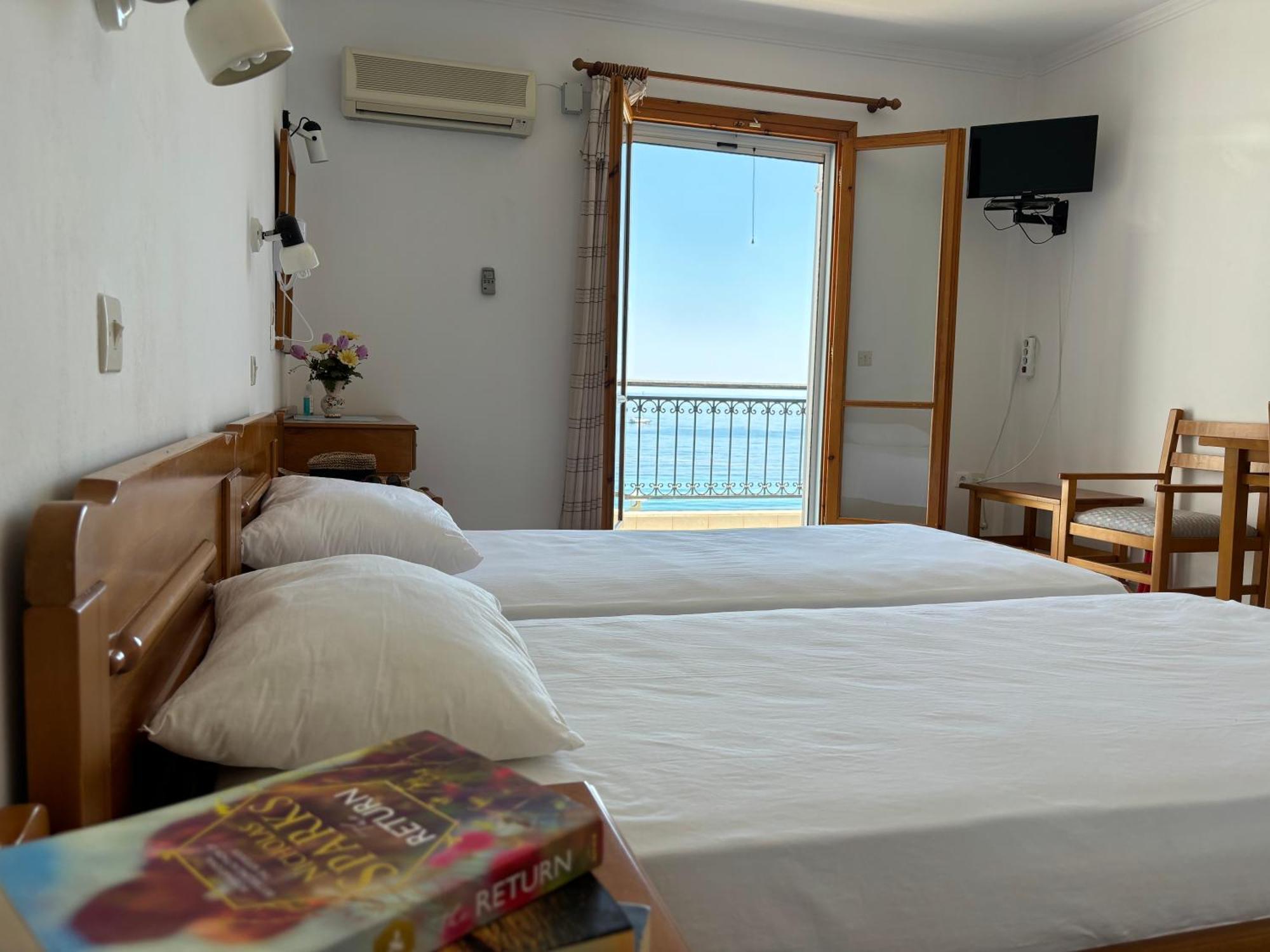 Hotel Friderica House à Poros  Extérieur photo