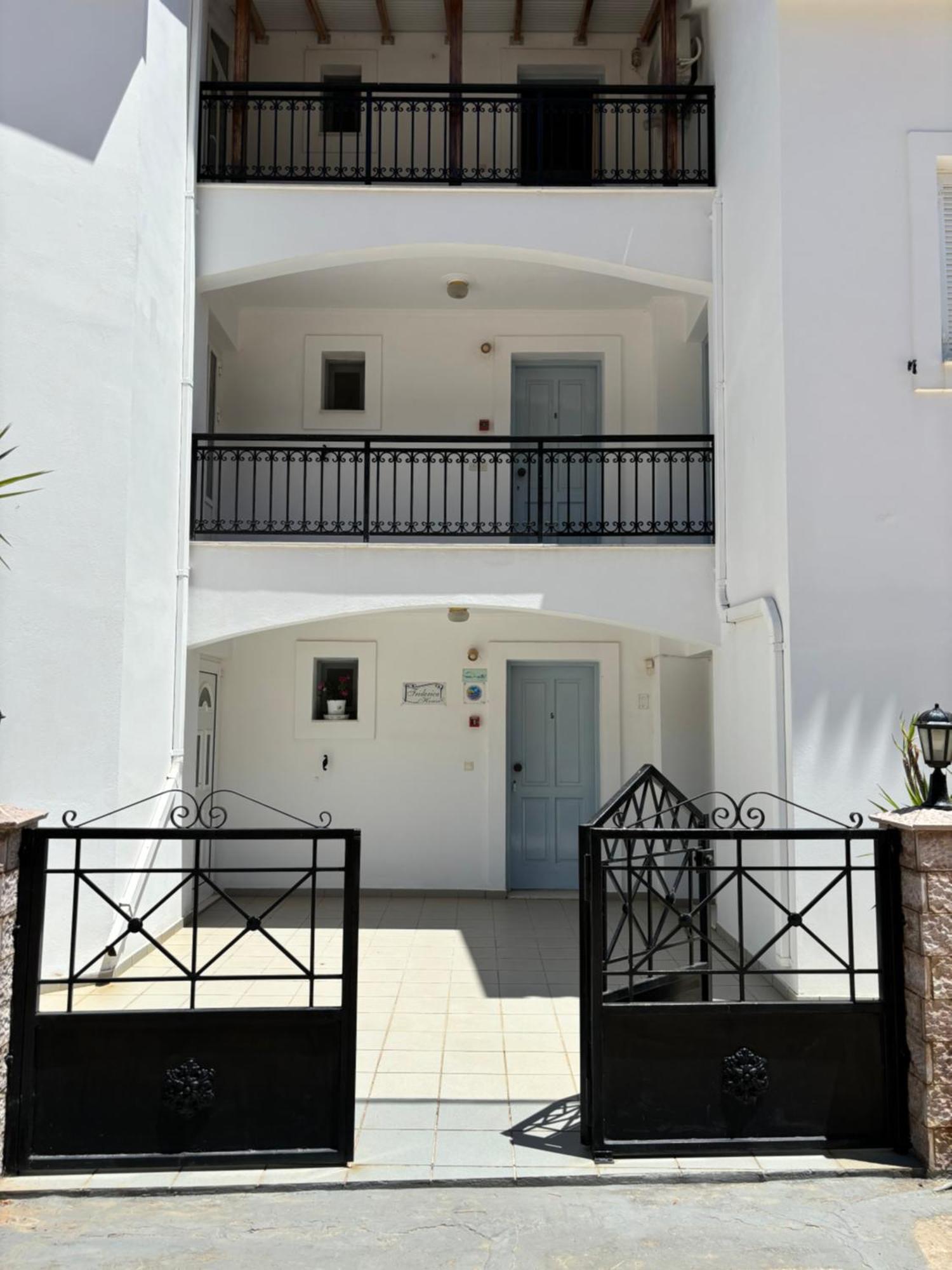 Hotel Friderica House à Poros  Extérieur photo