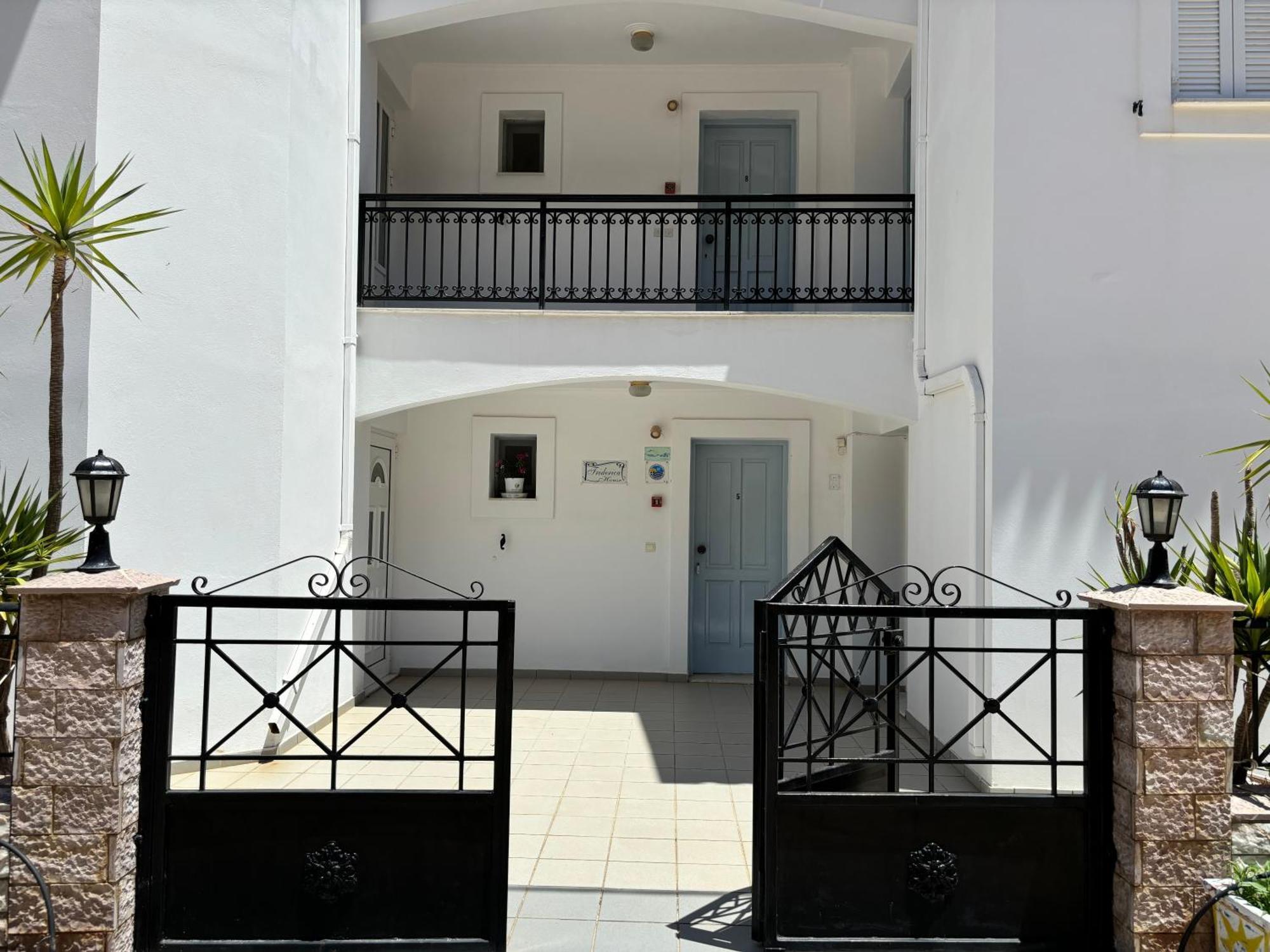 Hotel Friderica House à Poros  Extérieur photo