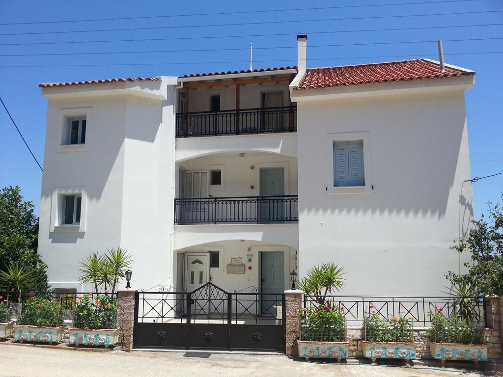Hotel Friderica House à Poros  Extérieur photo