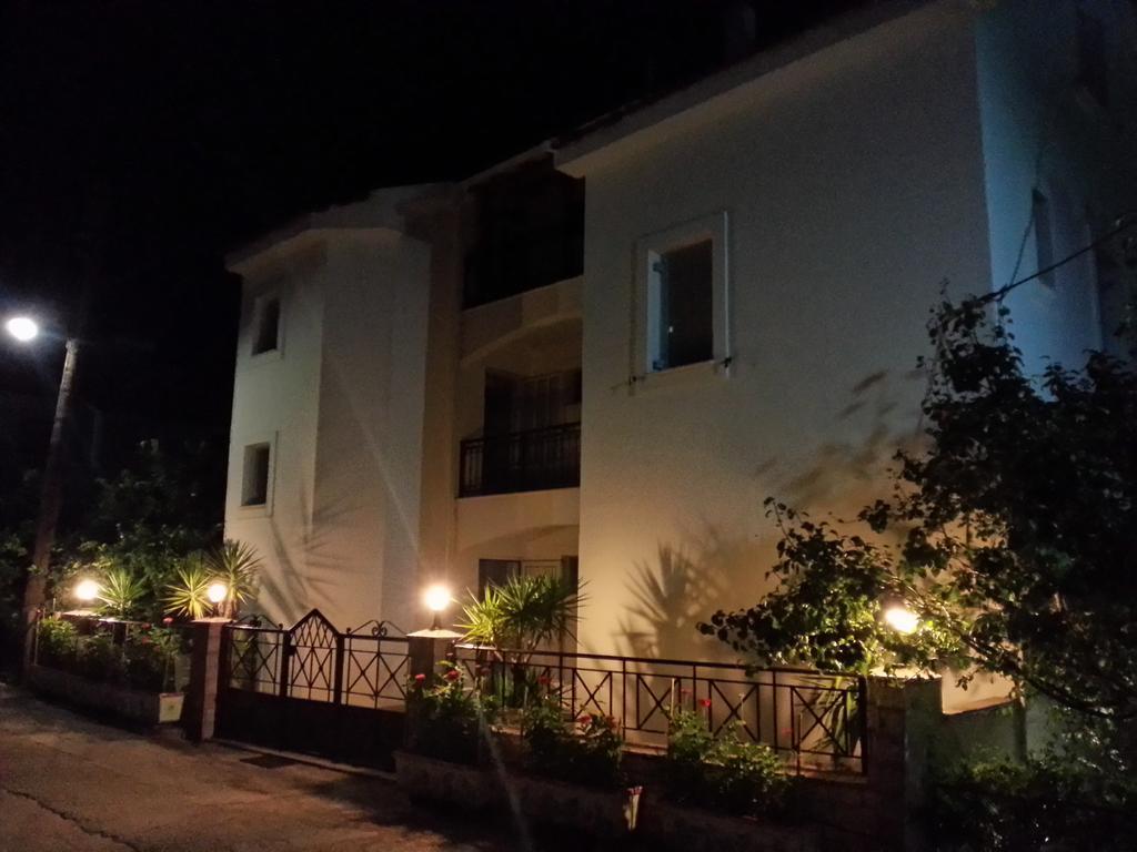 Hotel Friderica House à Poros  Extérieur photo